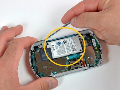 SERVIS PSP GO výměna baterie