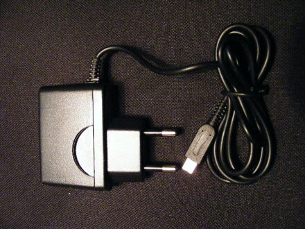 DSi nabíječka 220v 